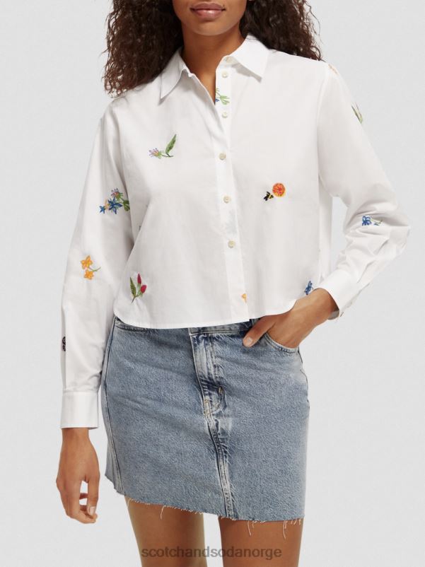 kvinner Brodert skjorte med boxy fit i økologisk bomull hvit N40XD41 klær Scotch & Soda