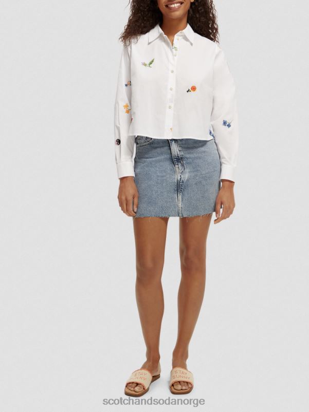 kvinner Brodert skjorte med boxy fit i økologisk bomull hvit N40XD41 klær Scotch & Soda