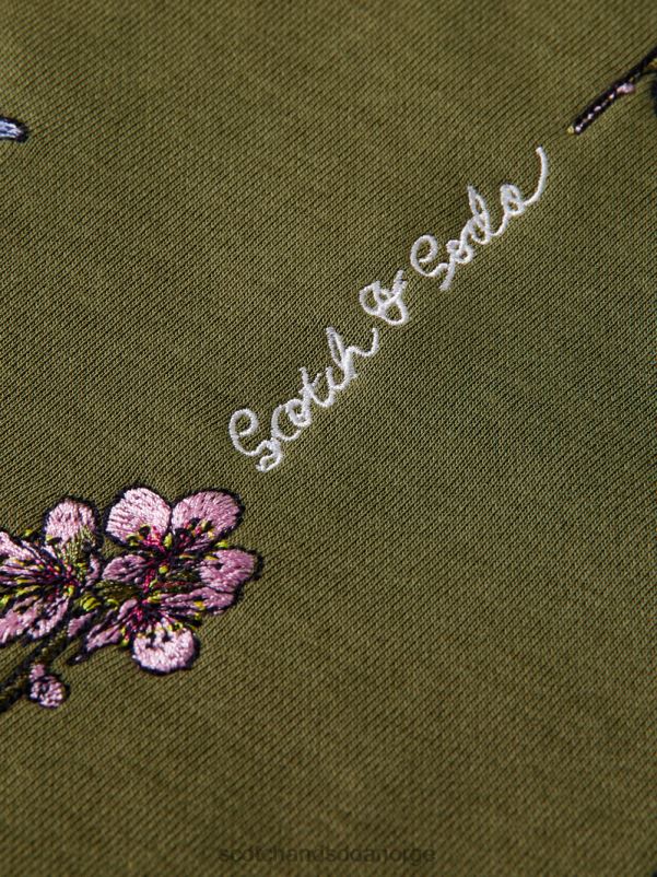 kvinner oversized hettegenser med blomsterkunst militærgrønn N40XD219 klær Scotch & Soda