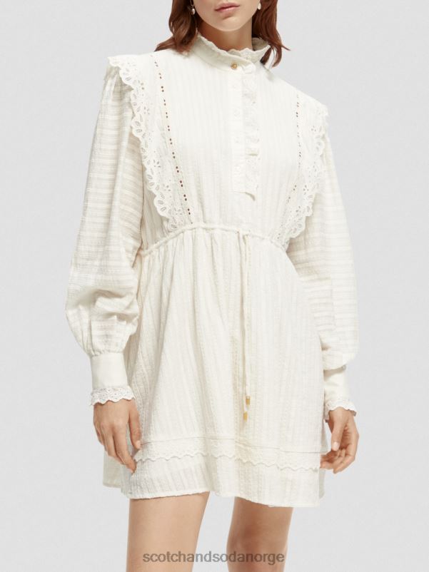 kvinner broderie anglaise mini kjole i økologisk bomull vanilje hvit N40XD12 klær Scotch & Soda