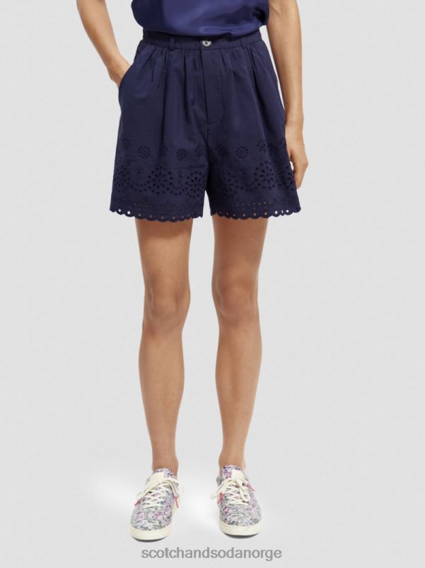 kvinner broderie anglaise shorts i økologisk bomull marinen N40XD241 klær Scotch & Soda