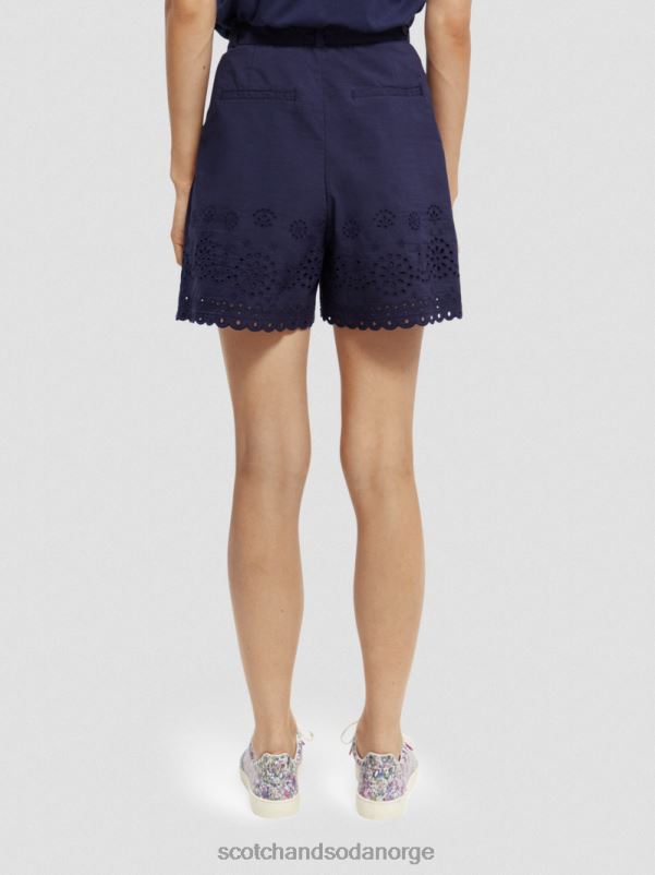 kvinner broderie anglaise shorts i økologisk bomull marinen N40XD241 klær Scotch & Soda