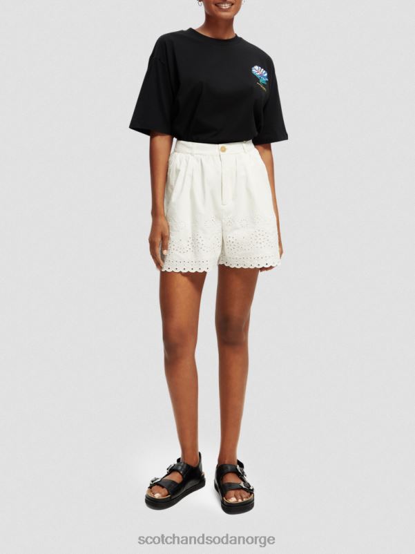 kvinner broderie anglaise shorts i økologisk bomull vanilje hvit N40XD242 klær Scotch & Soda