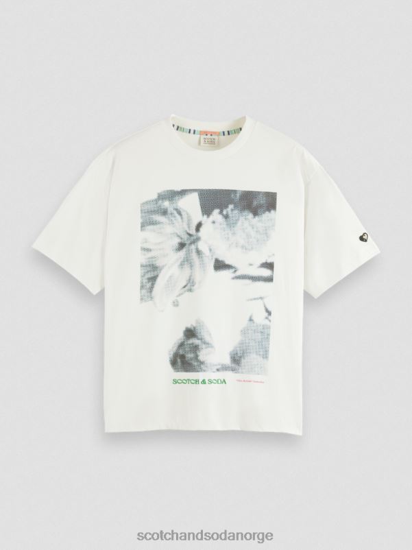 kvinner t-skjorte med kunstverk i løs passform vanilje hvit N40XD76 klær Scotch & Soda