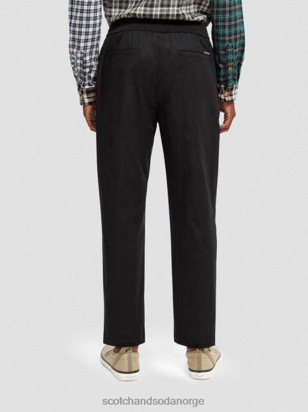 menn favorittjoggeren i poplin med konisk passform svart N40XD484 klær Scotch & Soda