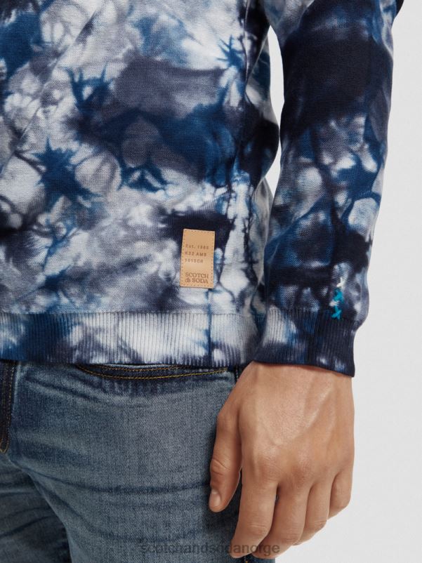 menn tie-dye genser i økologisk bomull havblått N40XD657 klær Scotch & Soda
