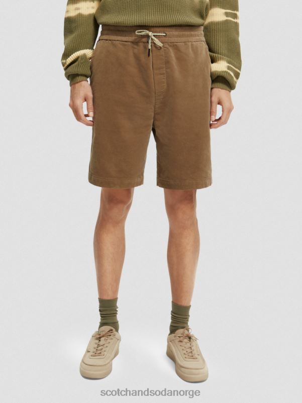 menn avslappet passform shorts i organisk bomull i kordfløyel kaki N40XD594 klær Scotch & Soda