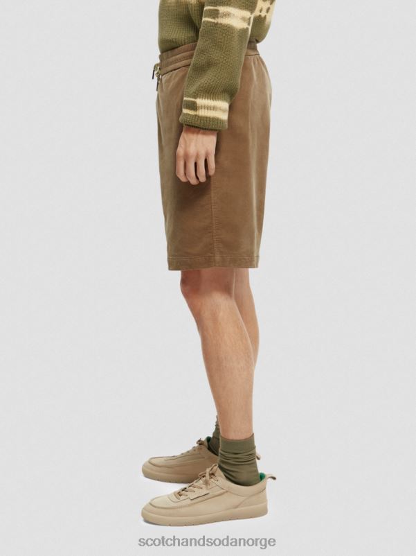 menn avslappet passform shorts i organisk bomull i kordfløyel kaki N40XD594 klær Scotch & Soda