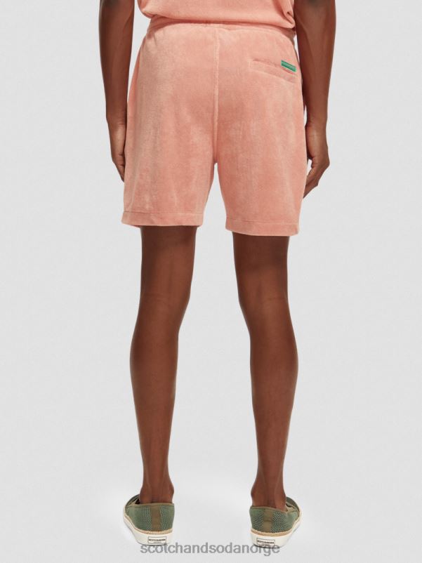menn broderte bermudashorts med håndkle flamingo N40XD592 klær Scotch & Soda