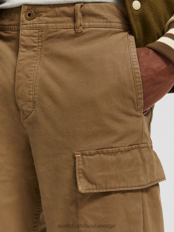 menn cargo-shorts med avslappet passform kaki N40XD619 klær Scotch & Soda