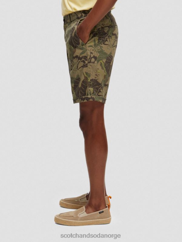 menn chino-shortsen med stuart-print camo floral aop N40XD622 klær Scotch & Soda