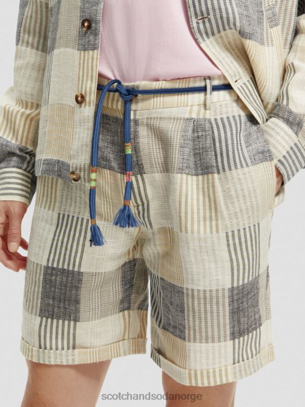 menn den twill, avslappede passformen plisserte rutete shorts blå sjekk N40XD609 klær Scotch & Soda