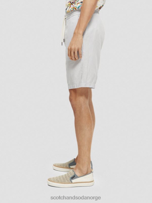 menn favorittbermudashortsene i lin lysegrå N40XD599 klær Scotch & Soda