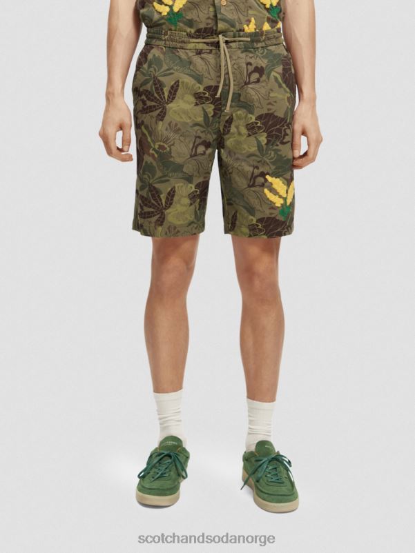 menn favorittbermudashortsene med trykk camo floral aop N40XD610 klær Scotch & Soda