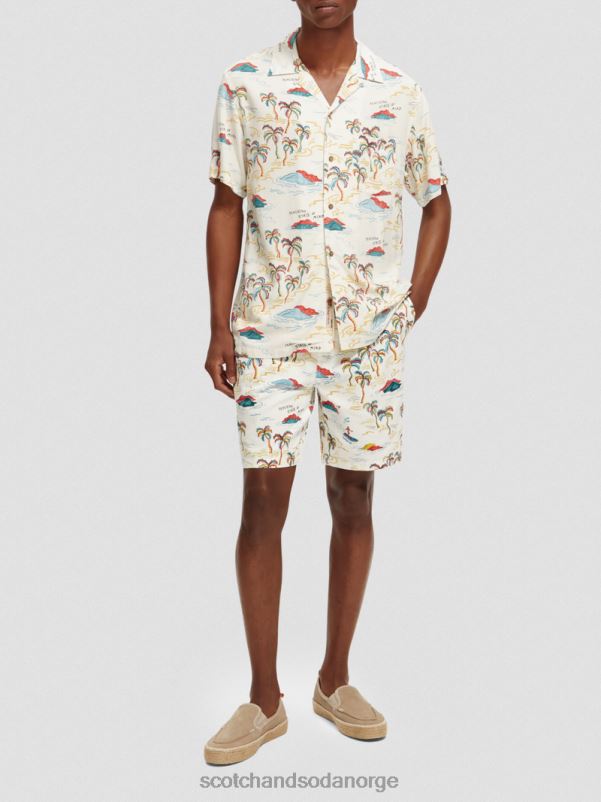 menn favorittbermudashortsene med trykk hvit palmetre øy aop N40XD626 klær Scotch & Soda