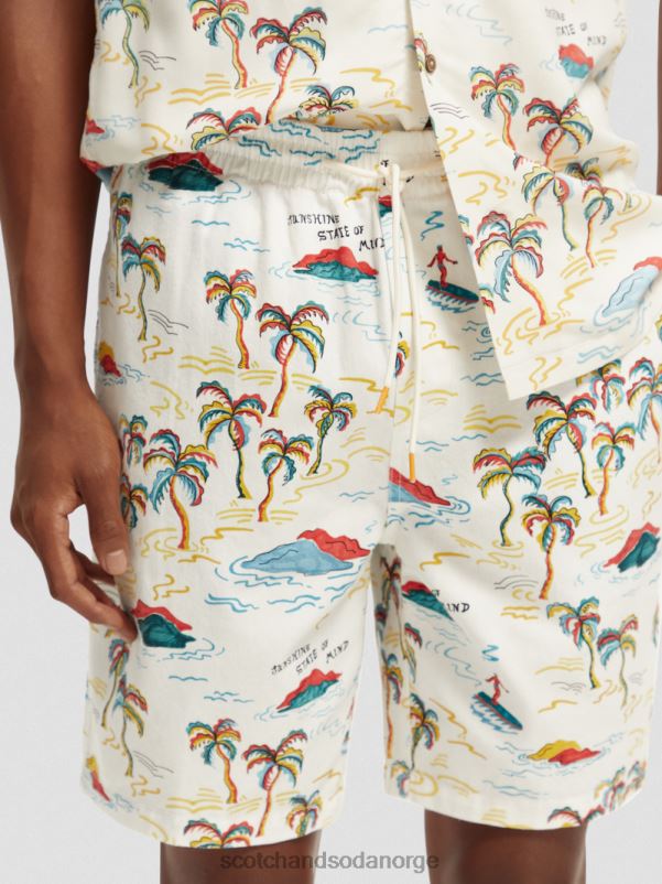 menn favorittbermudashortsene med trykk hvit palmetre øy aop N40XD626 klær Scotch & Soda