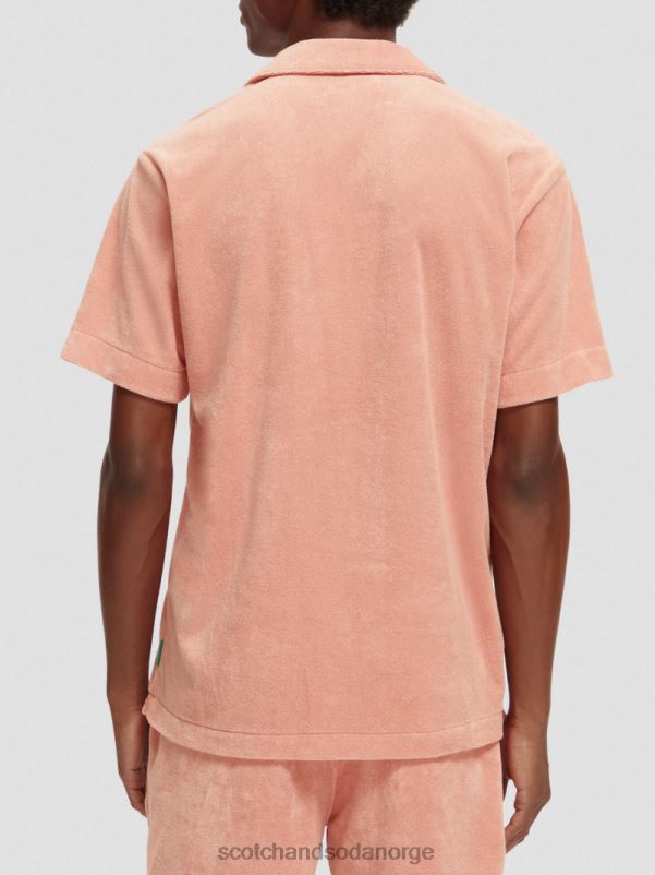 menn brodert leirskjorte med håndkle flamingo N40XD296 klær Scotch & Soda