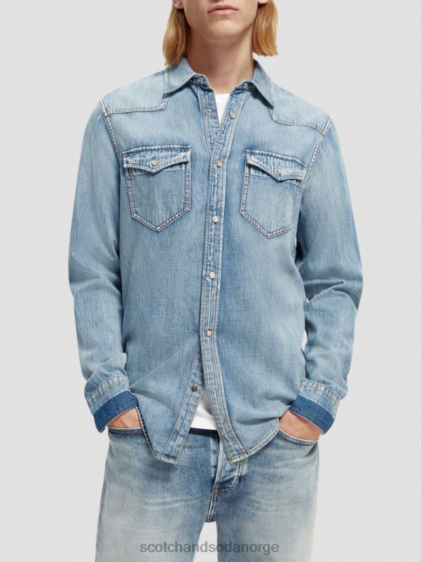 menn regular fit reparert westernskjorte i dongeri vasket indigo N40XD303 klær Scotch & Soda
