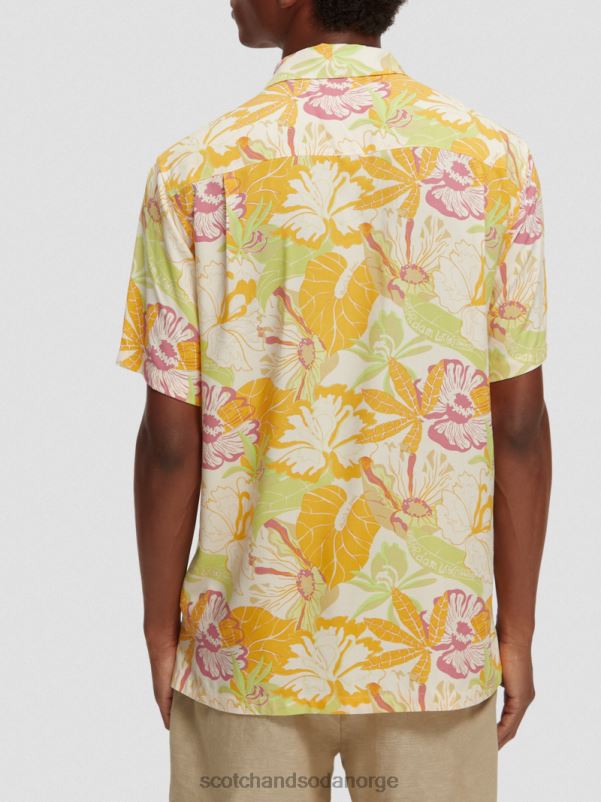 menn trykket leirskjorte gul floral aop N40XD304 klær Scotch & Soda