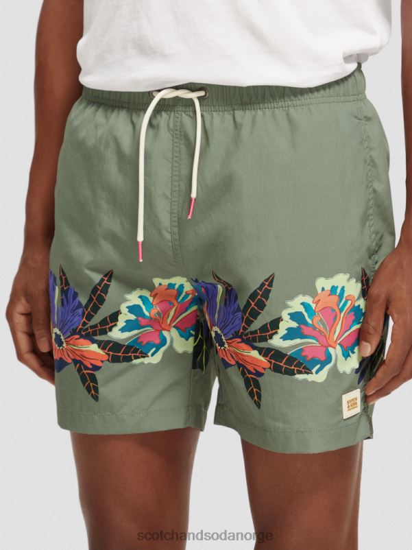 menn badeshorts med trykt middels lengde grønt trykk N40XD693 klær Scotch & Soda
