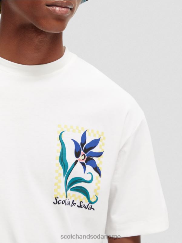 menn T-skjorte for kunstverk i økologisk bomull med avslappet passform hvit N40XD417 klær Scotch & Soda