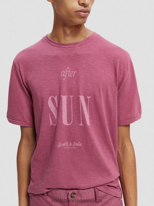 menn T-skjorte for kunstverk i økologisk jersey dahlia N40XD367 klær Scotch & Soda