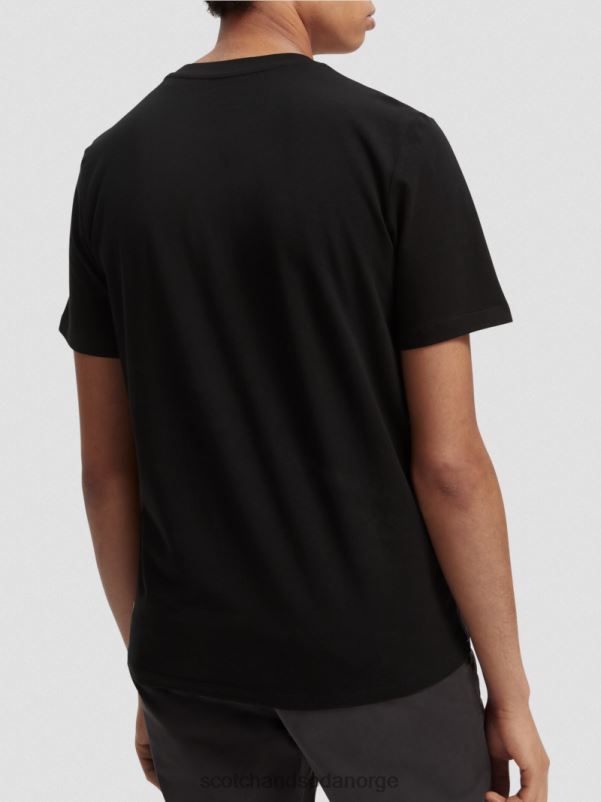 menn T-skjorte med rund hals i økologisk bomull svart N40XD443 klær Scotch & Soda