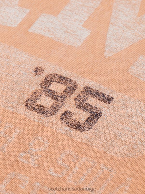 menn grafisk t-skjorte i økologisk bomull lakseappelsin N40XD468 klær Scotch & Soda