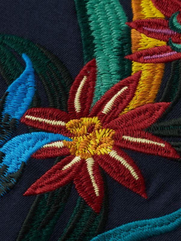 menn økologisk t-skjorte med blomsterbrodert avslappet passform natt N40XD352 klær Scotch & Soda