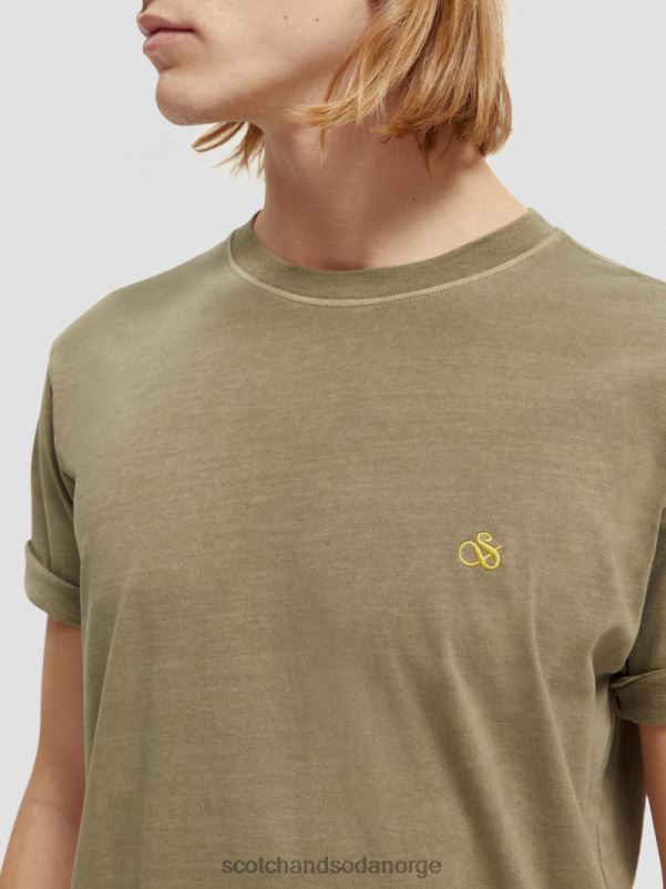 menn plaggfarget t-skjorte med normal passform kaki N40XD429 klær Scotch & Soda
