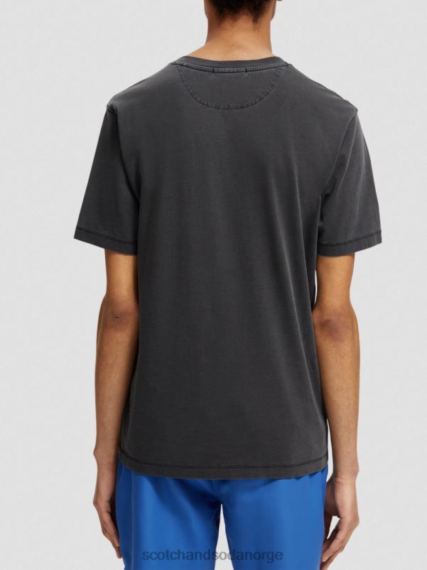 menn plaggfarget t-skjorte med normal passform svart N40XD430 klær Scotch & Soda