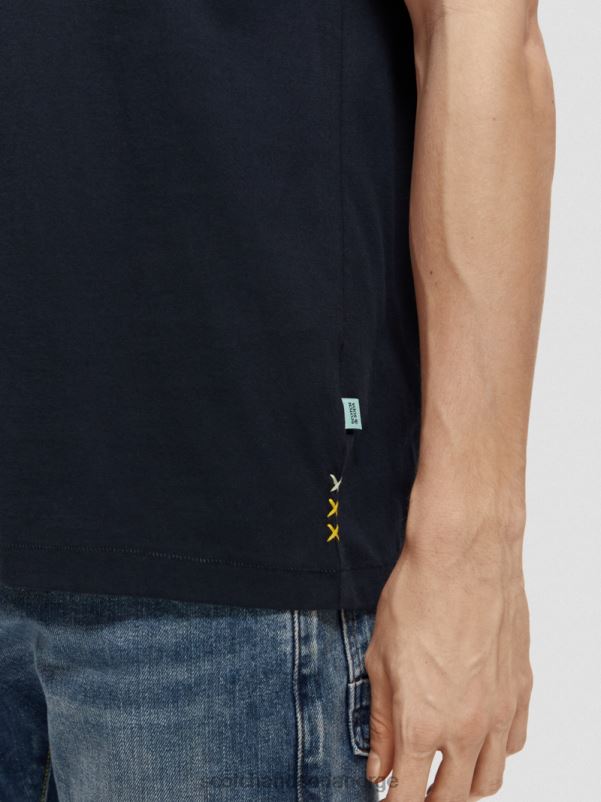 menn t-skjorte med brodert kunst marinen N40XD393 klær Scotch & Soda