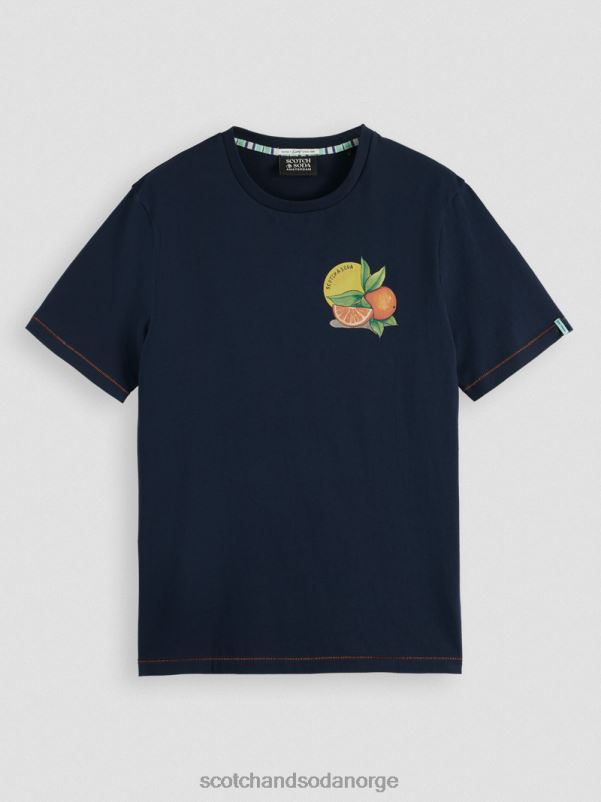 menn t-skjorte med kunstverk i vanlig passform marinen N40XD434 klær Scotch & Soda